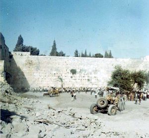 القدس 300px-Kotel_1967