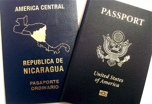 ملف:Dual Citizenship, Two Passports.jpg - المعرفة