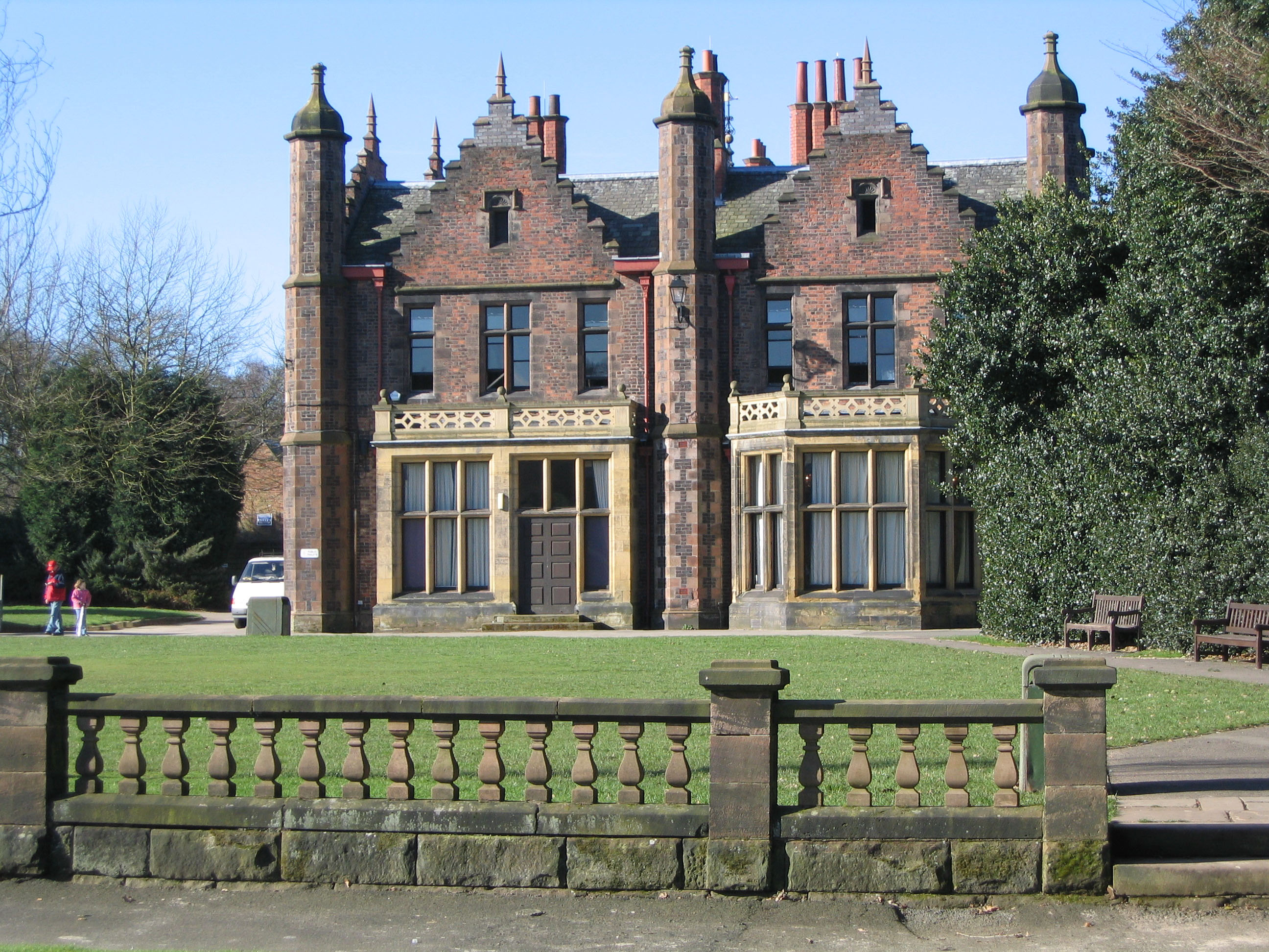 ملف:Walton Hall, Cheshire.jpg - المعرفة