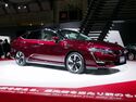 Honda CLARITY FUEL CELL (Garnet) at Tokyo Motor Show 2015.jpg