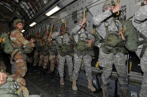 US Army 52226 "Airborne" in five languages 1.jpg