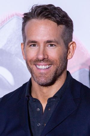 Deadpool 2 Japan Premiere Red Carpet Ryan Reynolds (cropped).jpg