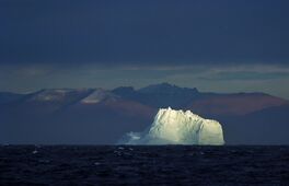 Iceberg, Greenland Sea (js)1.jpg