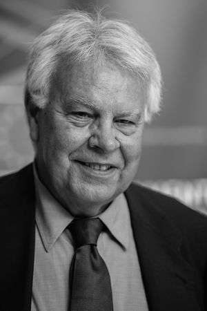 Felipe González par Claude Truong-Ngoc juillet 2013.jpg