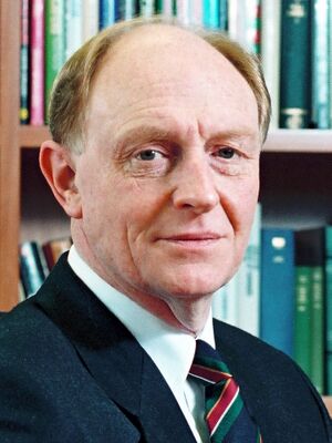 Official portrait of Neil Kinnock, Member of the EC (cropped).jpg