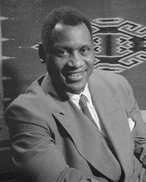 Paul Robeson 1942 crop.jpg