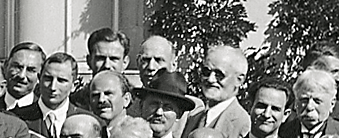 ملف:Kogbetliantz Cinquini Szasz Blichfeldt Tzitzeica Tyler Papaioannou Kiepert Zurich1932.tif