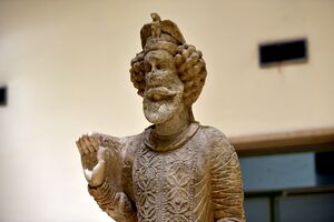 Statue of Sanatruq I, king of Hatra, 2nd century CE, Iraq Museum.jpg
