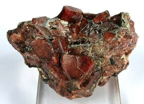 Eudialyte-163974.jpg