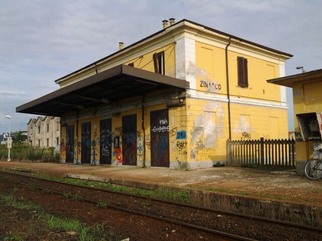 ملف:Stazione-Zinasconuovo.jpg