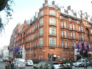 Corner view of the hotel Claridge's