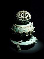 Korea - Seoul - National Museum - Incense Burner 0252-06a.jpg