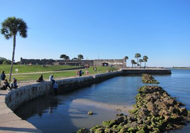 Seawall south of the Castillo