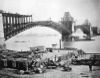 Eads Bridge construction.jpg