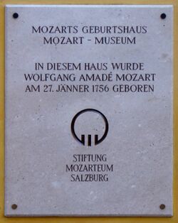 Salzburg, Tafel an Mozarts Geburtshaus, 5.jpeg