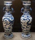 The David Vases; 1351 (the Yuan dynasty); porcelain, cobalt blue decor under glaze; height: 63.8 cm; British Museum (London)