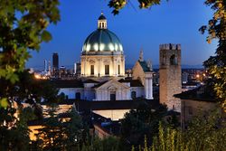 Brescia - Duomo Nuovo visto dal castello.jpg