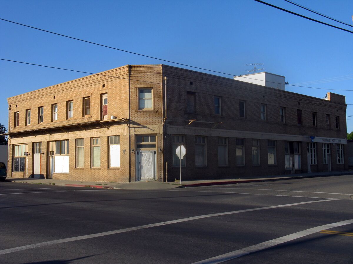 ملف:Hotel Arbuckle, Arbuckle, CA.jpg - المعرفة