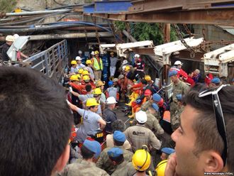 Mine rescue in Soma, Turkey.jpg