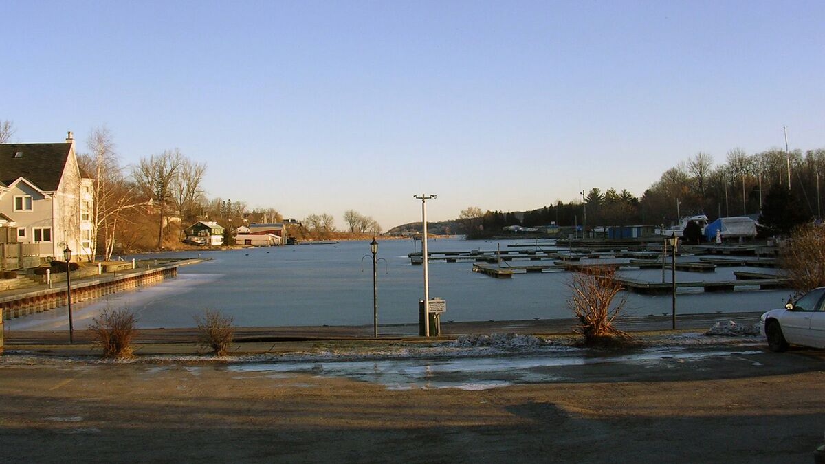 ملف:Picton, Ontario.jpg - المعرفة