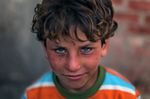 طفل فلسطيني في جزيرة فاضل.