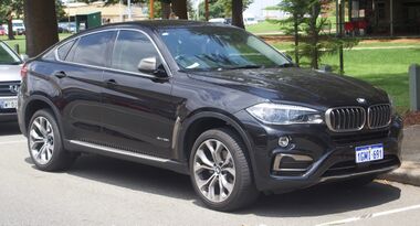 2018 BMW X6 (F16) xDrive35i wagon (2018-10-30) 01.jpg