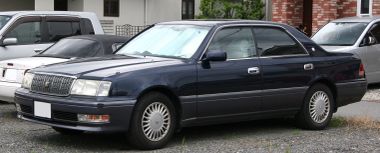 1997-1999 Toyota Crown Royal Saloon.jpg