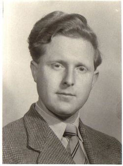 Professor Raymond Gosling.jpg