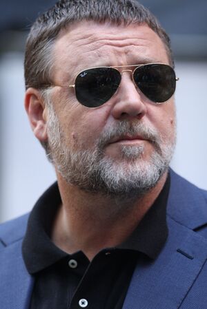 Russell Crowe (33994020424).jpg