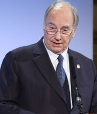 His Highness the Aga Khan (15760993697) (cropped).jpg