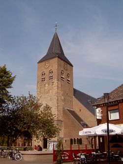 2006-06-09 17.17 Zelhem, kerk.JPG