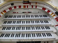 Berlin Wurlitzer Spieltisch 3.jpg