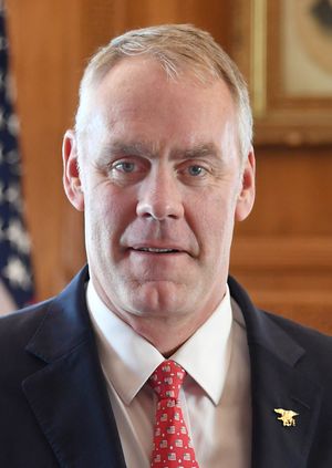 Ryan Zinke official portrait (cropped).jpg