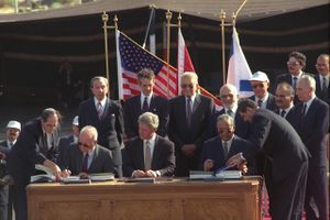 Flickr - Government Press Office (GPO) - SIGNING THE ISRAEL-JORDAN PEACE TREATY.jpg