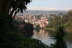 Dawn on Lake Kivu.jpg