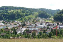 Blick nach Südwesten über Dorfzentrum Gränichen.jpg