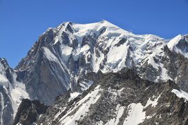 Mont Blanc from Punta Helbronner, 2010 July.JPG