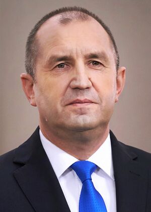 Rumen Radev official (cropped).jpg