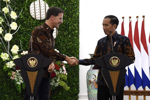 رئيس الوزراء الهولندي مارك روته (يسار) مع الرئيس الإندونيسي جوكو ويدودو في جاكرتا في عام 2019.