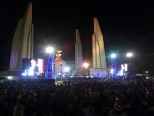 Protesters at Democracy Monument, November 2013.jpg