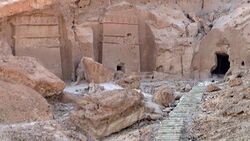 Above: Shuaib Caves in Al-Bada'a, region of Tabuk in northwestern Saudi Arabia Below: Map