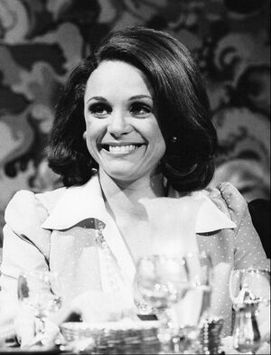 Valerie Harper 1974.JPG