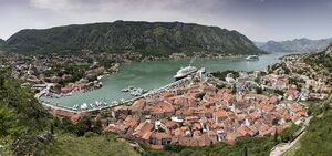 Kotor Montenegro panorama 2016.jpg